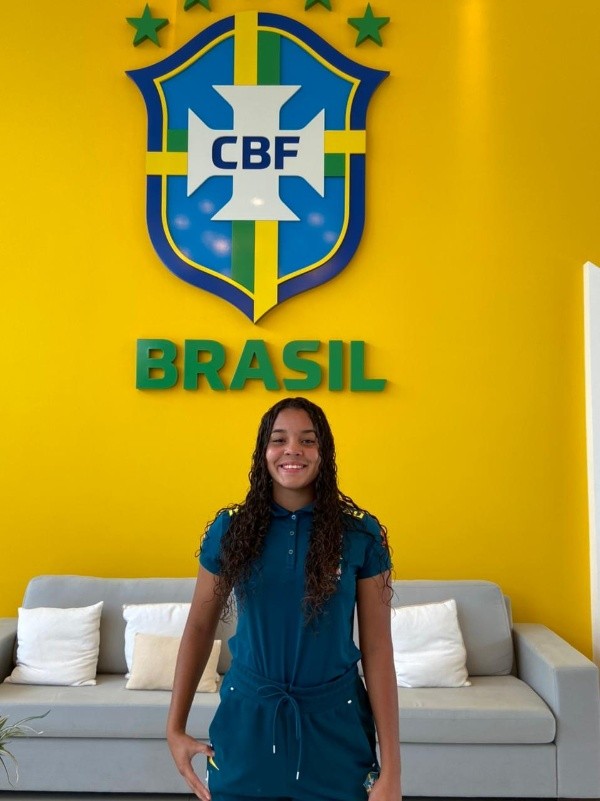 Duda na sede da Seleção Brasileira (Foto: Arquivo Pessoal) Duda na sede da Seleção Brasileira (Foto: Arquivo Pessoal)