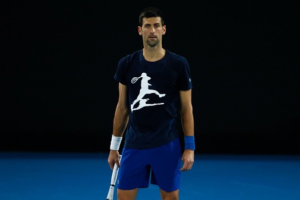 Djokovic esteve treinando em Melbourne, mas acabou sendo deportado da Austrália