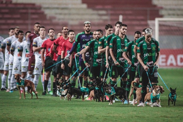 América-MG enfrentou o Athletic (Foto: VinniSilva - Portrel Imagens) 