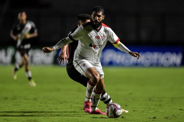 Foto: (Thiago Ribeiro/AGIF) - Wallace foi um dos ex-jogadores do Vitória que voltaram a vestir a camisa do Leão