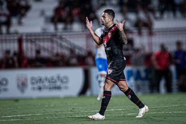 Foto: Heber Gomes/AGIF – Rato em ação pelo Atlético-GO