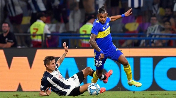 Villa, do Boca Juniors, que não faz um bom início de 2022 (Foto: Hernan Cortez/Getty Images)