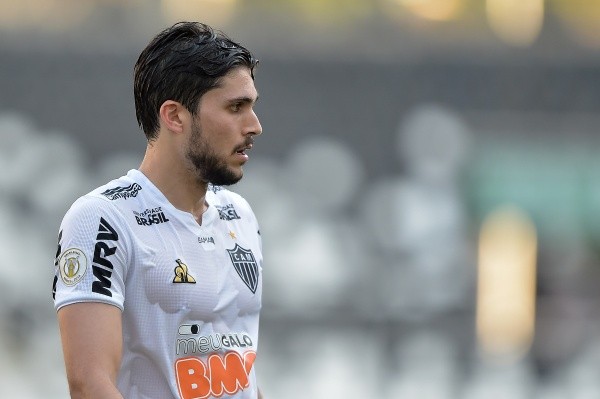 Foto:Thiago Ribeiro/AGIF – Rabello tem contrato expirando em dezembro e Atlético quer sua renovação