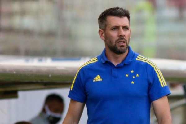 (Foto: Fernando Moreno/AGIF) Pezzolano usará mais a base do Cruzeiro