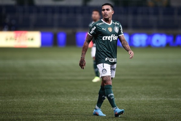 Foto: Ettore Chiereguini/AGIF – Dudu em ação com a camisa do Palmeiras