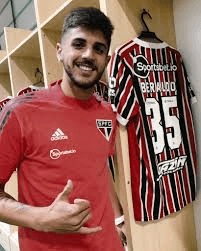 Beraldo subiu para os profissionais e já foi relacionado para uma partida (Foto: Twitter oficial do São Paulo) Beraldo subiu para os profissionais e já foi relacionado para uma partida (Foto: Twitter oficial do São Paulo)