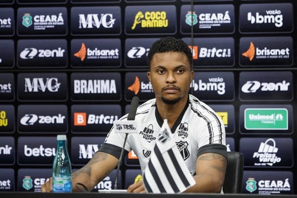 (Foto: Site Oficial Ceará/Felipe Santos/CearaSC.com) - Lucas Ribeiro não é unanimidade entre os torcedores desde sua chegada ao Ceará