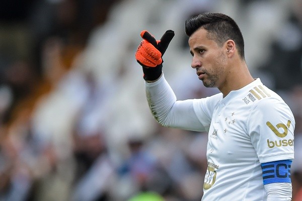 Thiago Ribeiro/AGIF. Fábio em atuação pelo Cruzeiro, no ano de 2021.