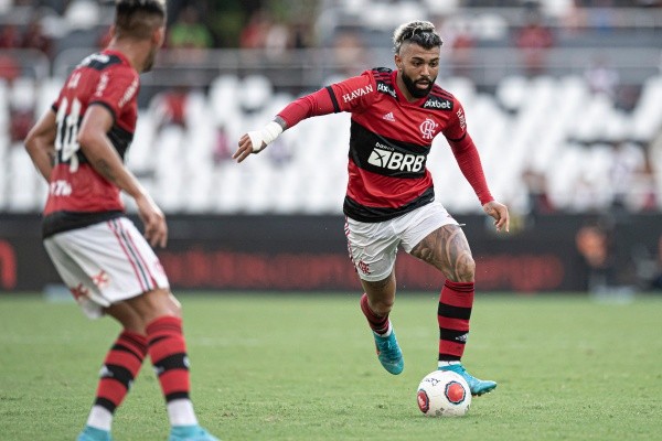 Jorge Rodrigues/AGIF/ Flamengo em campo contra o Fluminense