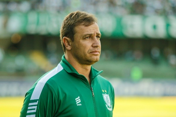Gabriel Machado/AGIF/ Felipe Conceição no América-MG.