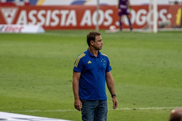 Alessandra Torres/AGIF/ Felipe Conceição em passagem pelo Cruzeiro.