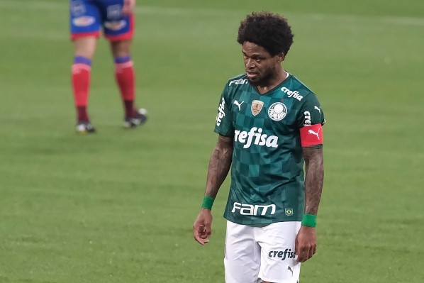 Luiz Adriano com a camisa do Palmeiras - Foto: Marcello Zambrana/AGIF