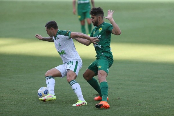Gil Gomes/AGIF/ Mauro Zárate em campo pelo América-MG.
