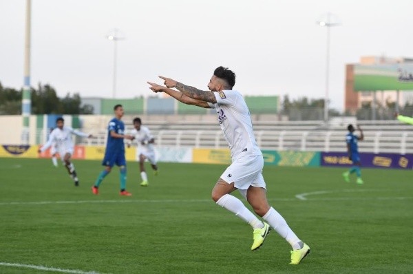 Kaká Mendes brilha no futebol saudita (Foto: Al Akhdoud)