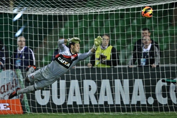 Foto: Heuler Andrey/AGIF – Wilson pode retornar ao Vitória. O jogador atuou entre 2013 e 2015 no Leão