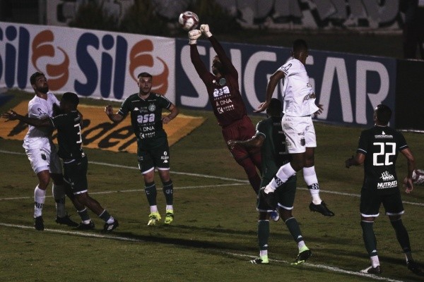 Ettore Chiereguini/AGIF/ Guarani e Ponte Preta no Dérbi em 2021. Ettore Chiereguini/AGIF/ Guarani e Ponte Preta no Dérbi em 2021.