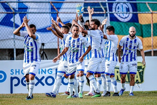 Foto: (Flickr Oficial Confiança/Lucas Almeida) - O Confiança espera voltar a vencer para buscar a classificação para a segunda fase do Campeonato Sergipano Foto: (Flickr Oficial Confiança/Lucas Almeida) - O Confiança espera voltar a vencer para buscar a classificação para a segunda fase do Campeonato Sergipano