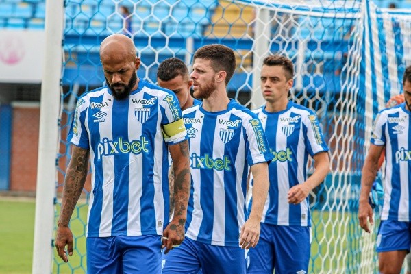 Frederico Tadeu/Avaí/ Bruno Silva em jogo do Avaí. 