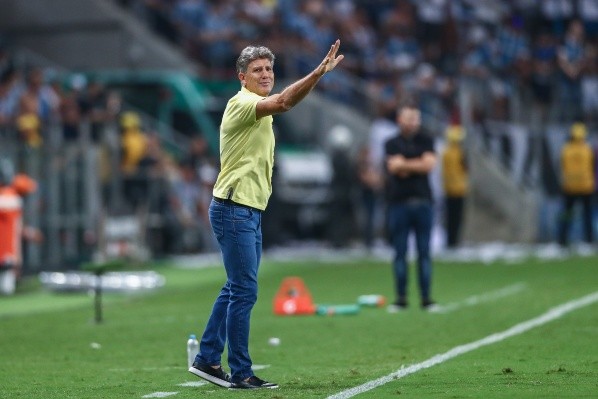Renato Gaúcho está desempregado desde o fim de 2021 - Foto: Lucas Uebel/Grêmio Renato Gaúcho está desempregado desde o fim de 2021 - Foto: Lucas Uebel/Grêmio