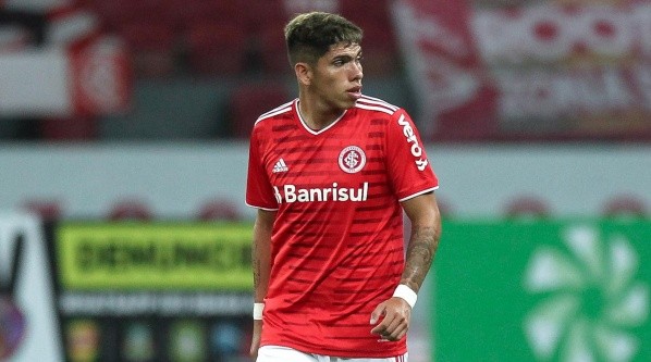 Palacios não conseguiu se firmar no Internacional (Foto: Fernando Alves/AGIF)
