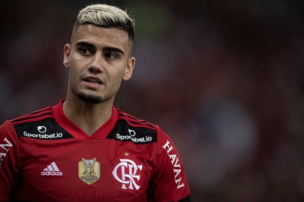 Andreas Pereira está sendo criticado no Flamengo (Foto: Jorge Rodrigues/AGIF)