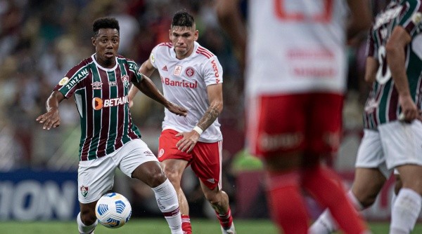 Wellington em ação com a camisa do Fluminense (Foto: Jorge Rodrigues/AGIF)