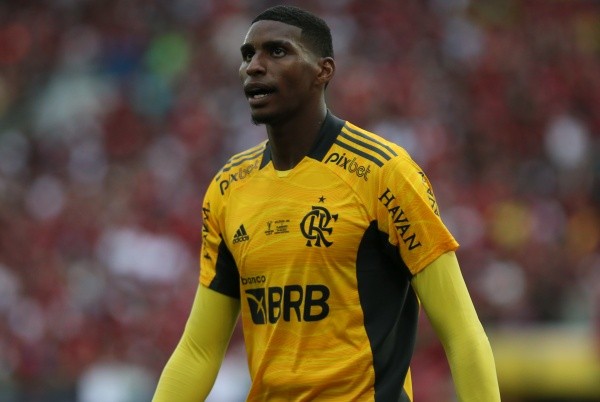 Foto: Gil Gomes/AGIF – Hugo foi criticado pela sua partida na final do campeonato