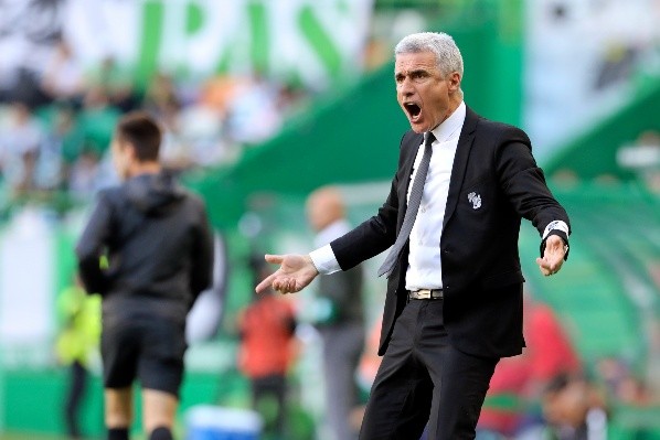 Foto: David Martins/SOPA Images/LightRocket via Getty Images | Luís Castro trabalhou com vendendo embalagens no inicio da carreira como treinador