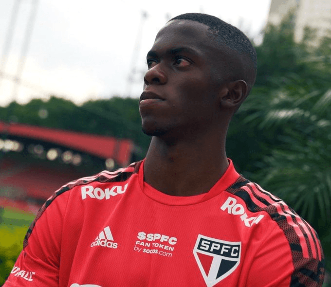 Andrés Colorado treinou com o grupo do São Paulo nesta terça-feira (23) (Foto: Twitter oficial do São Paulo)