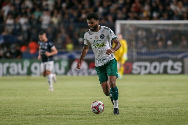 Foto:Fernando Torres/AGIF | Artur interessa ao Vasco