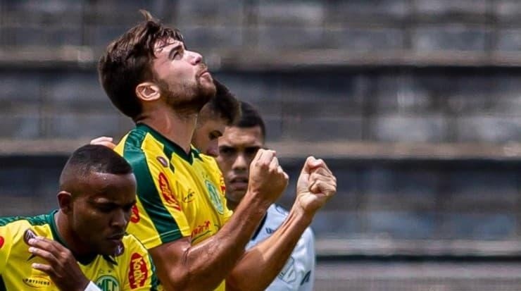 Zeca está na mira do Cruzeiro. Foto:Diogo Reis/AGIF –