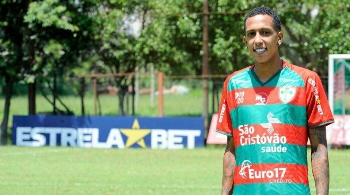 Foto: Twitter Oficial da Portuguesa/@Lusa_Oficial - Will já trabalhou com o técnico no Juventude