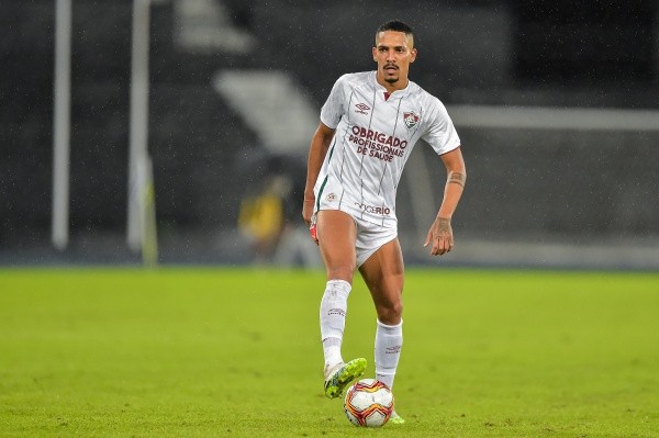 Foto: (Thiago Ribeiro/AGIF) - Revelado pelas categorias de base do Botafogo, Gilberto defendeu as cores do Fluminense, em 2020, antes de se transferir para o futebol europeu