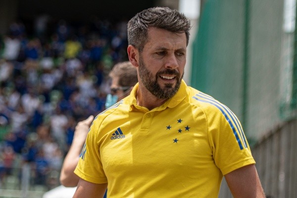 Foto: (Alessandra Torres/AGIF) - Entre Copa do Brasil e Campeonato Mineiro, o Cruzeiro de Paulo Pezzolano está invicto há seis jogos Foto: (Alessandra Torres/AGIF) - Entre Copa do Brasil e Campeonato Mineiro, o Cruzeiro de Paulo Pezzolano está invicto há seis jogos