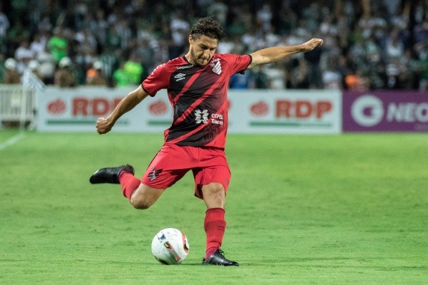 Foto: Robson Mafra/AGIF – Marcinho fez 57 jogos com dois gols e nove assistências, conquistando o título da Copa Sul-Americana