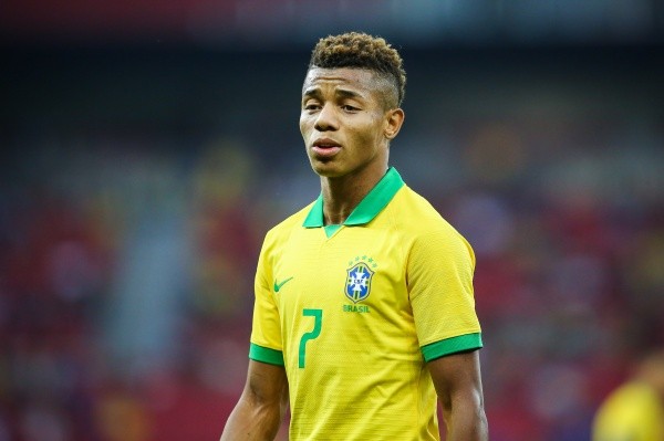 Neres está na mira do São Paulo (Foto: Pedro H. Tesch/AGIF)