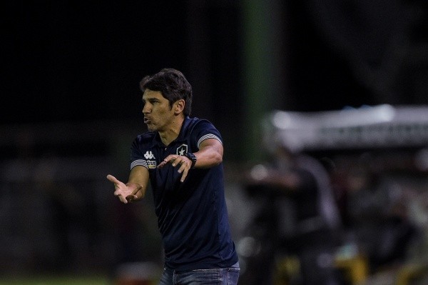 Thiago Ribeiro/AGIF – Atual comandante do Glorioso ficou insatisfeito com o resultado