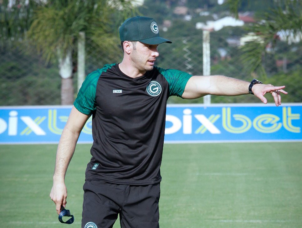 Rosiron Rodrigues | Goiás/ Bruno Pivetti, treinador do Goiás. 