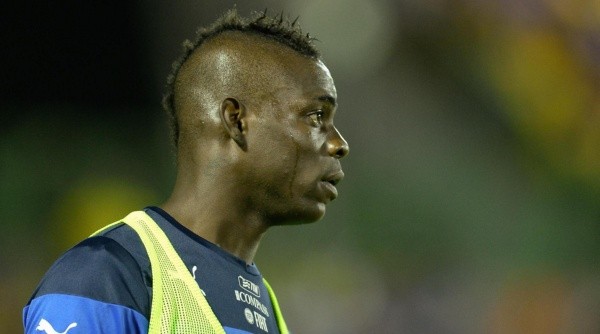 VOLTA REDONDA - RJ - 08/06/2014 - AMISTOSOS 2014/FLUMINENSE X ITALIA - Balotelli durante amistoso contra o Fluminense preparativo para a Copa do Mundo 2014 no estadio da Cidadania em Volta Redonda. Foto: Pedro Martins/AGIF-AMISTOSOS 2014/FLUMINENSE X ITALIA