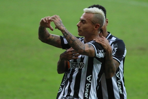 Foto: Fernando Moreno/AGIF – Atlético busca renovar o acordo com o atacante Vargas