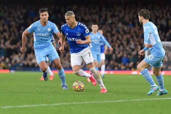 mma Simpson/Everton FC via Getty Images/ Everton jogando a Premier League. 