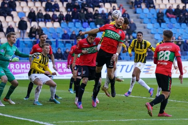 Arnhem, Netherlands (Photo by Rene Nijhuis/BSR Agency/Getty Images/ Vitesse em campo. 