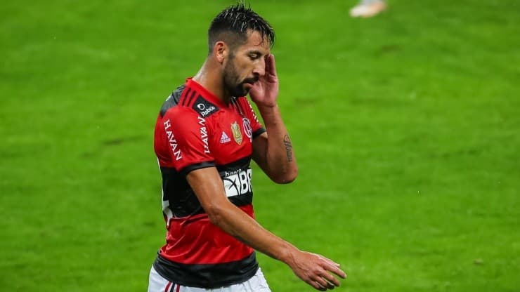 Foto: Pedro H. Tesch/AGIF – Isla estava no radar do Furacão para a temporada