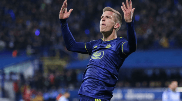 Luka Stanzl/Pixsell/MB Media/Getty Images / Dani Olmo com a camisa do Dinamo Zagreb.  