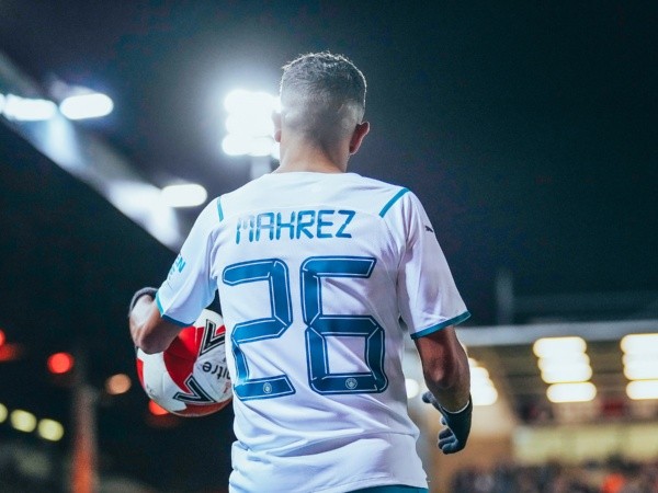 Foto: Divulgação/Manchester City – Mahrez nasceu na França e defende as cores da Argélia