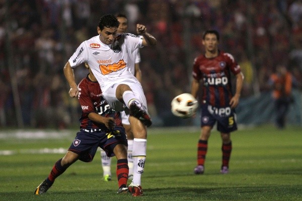Foto: (Luis Vera/Getty Images) - Após encantar o mundo no Santos, Paulo Henrique Ganso deixou a Vila Belmiro pela porta dos fundos para tentar recuperar seu bom futebol no São Paulo