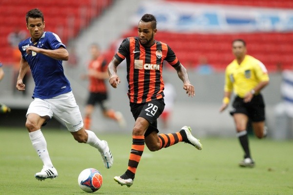 Alex Teixeira quase fechou com o Palmeiras em 2021 (Foto: Adalberto Marques/AGIF)