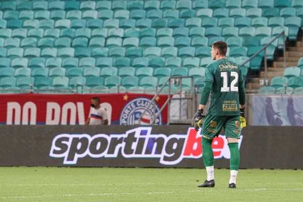 Foto: (Renan Oliveira/AGIF) - O goleiro Matheus Teixeira foi alvo de críticas da torcida do Bahia neste sábado (5)