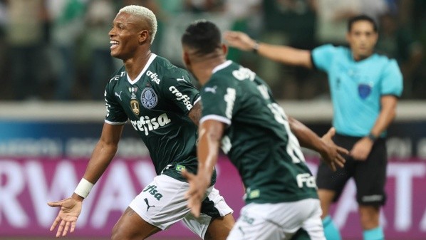 Foto: Cesar Greco – Volante de 20 anos virou alvo de sondagem do Arsenal e Palmeiras aguarda propostas na próxima janela