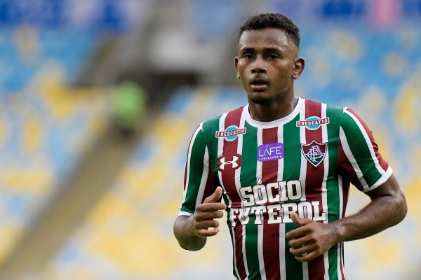 Foto: Thiago Ribeiro/AGIF – Wendel foi revelado em Xerém e agora é alvo dos rivais Fluminense e Flamengo no futebol brasileiro